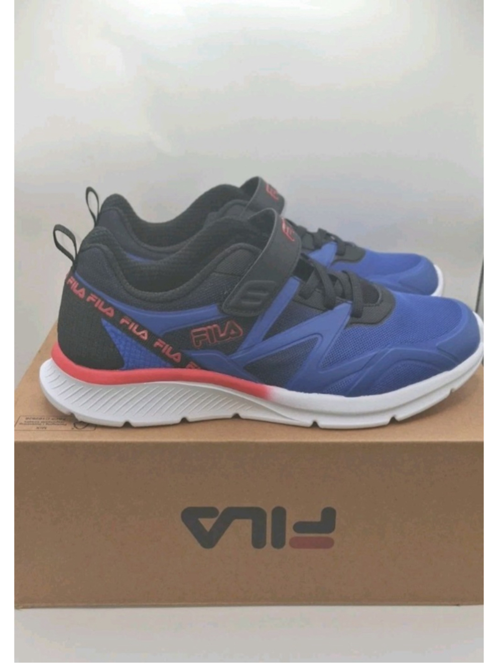 Fila Galaxia Strap Boys Shoes Size 2.5 New In Box Colors Red, White, and Blue